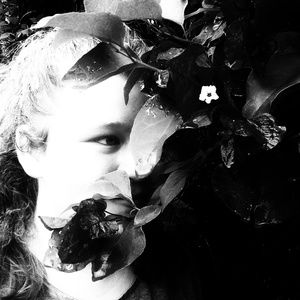 Meet your Posher, Zetta